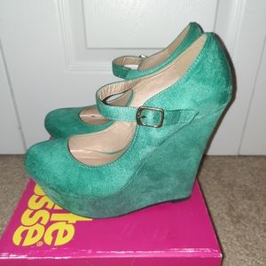 Turquoise wedges